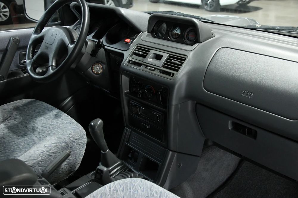Mitsubishi Pajero 2.8 TD GLX - 11