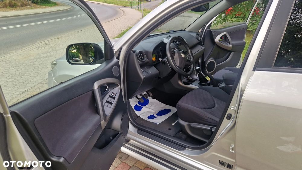 Toyota RAV4 2.2 D-4D 4x4 Travel - 10
