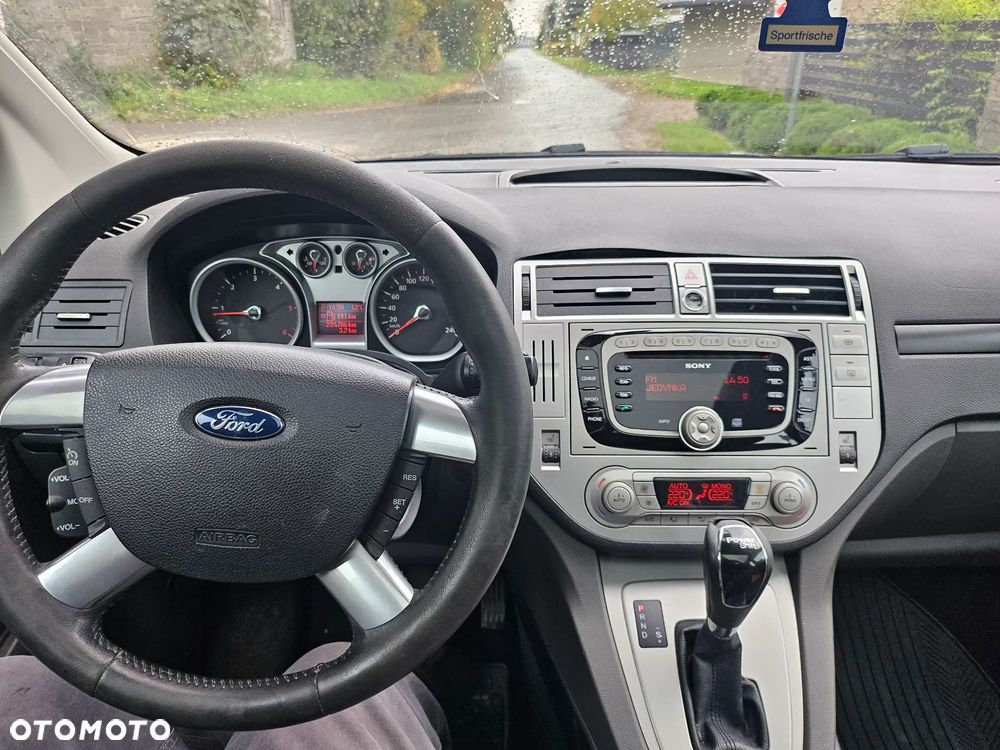 Ford Kuga 2.0 TDCi 4x4 Titanium - 8