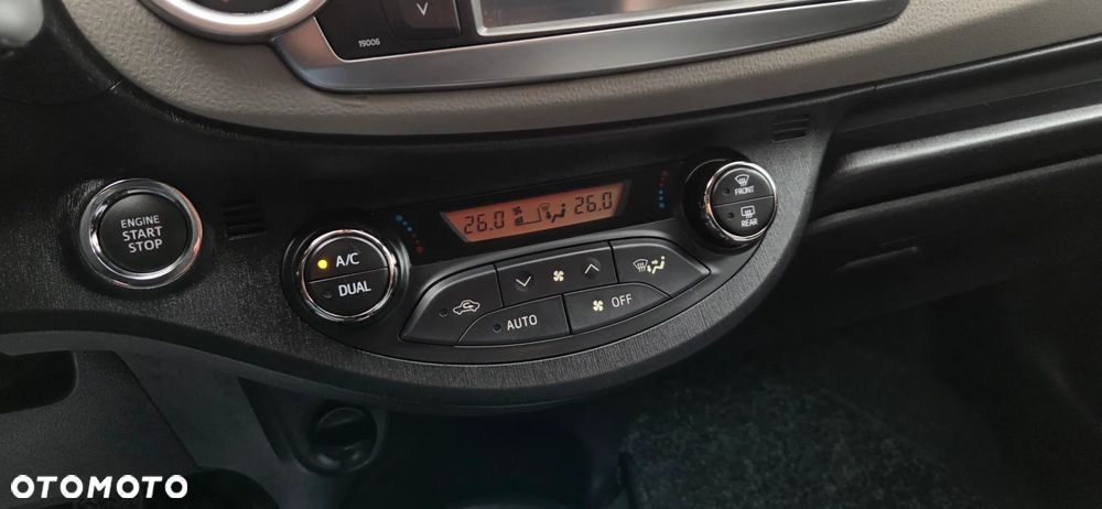 Toyota Yaris 1.33 VVT-i Executive - 26
