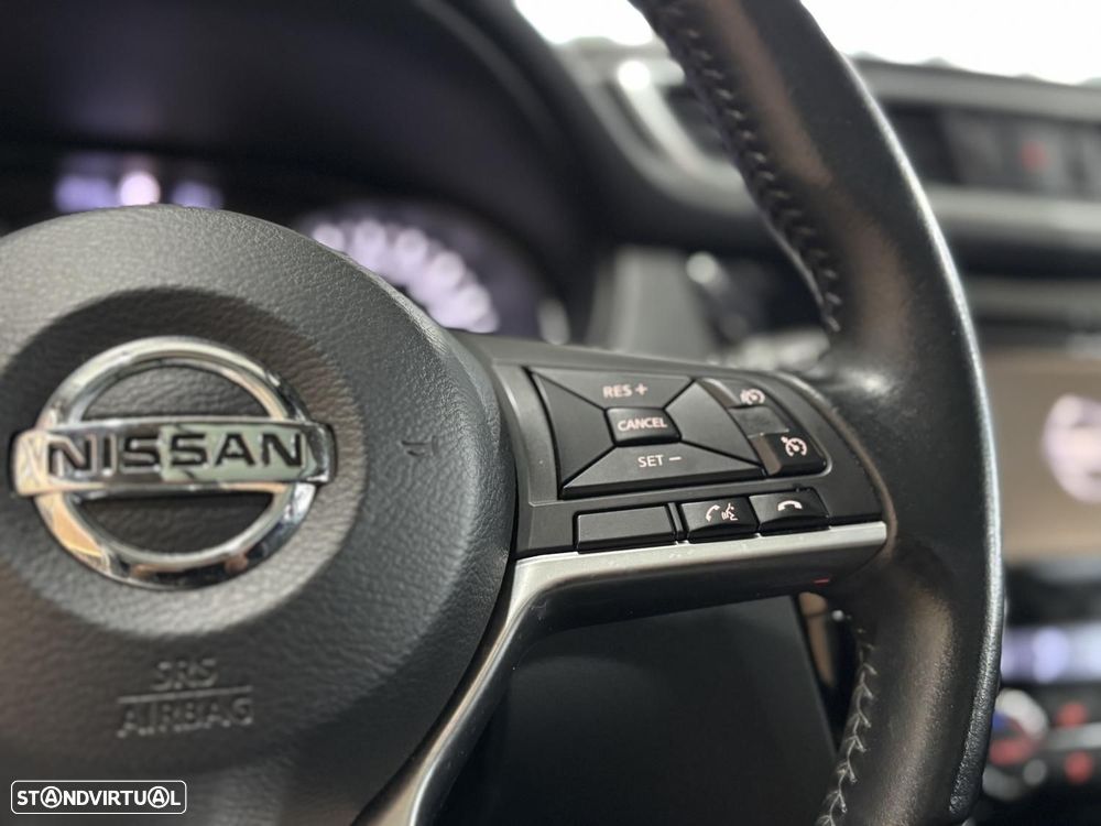 Nissan Qashqai 1.5 dCi N-Connecta 18 - 17