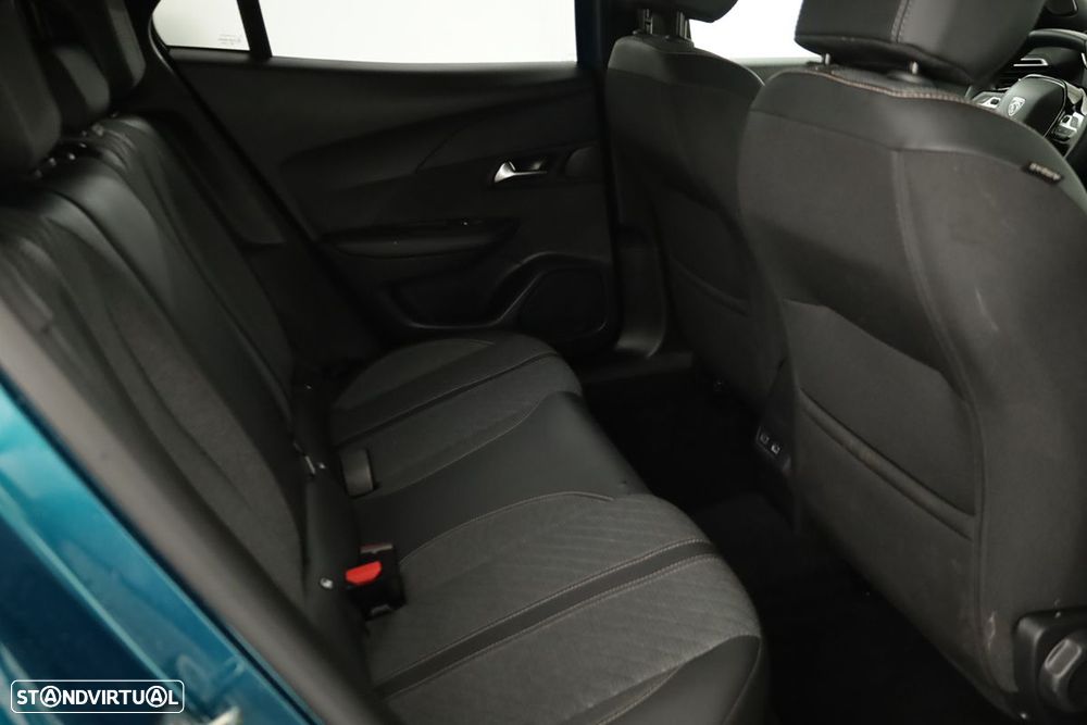 Peugeot 2008 1.2 Allure - 23