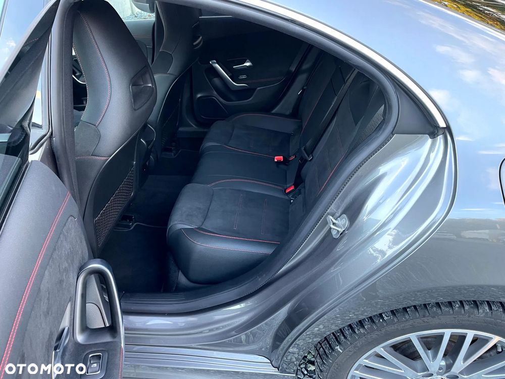 Mercedes-Benz CLA - 18