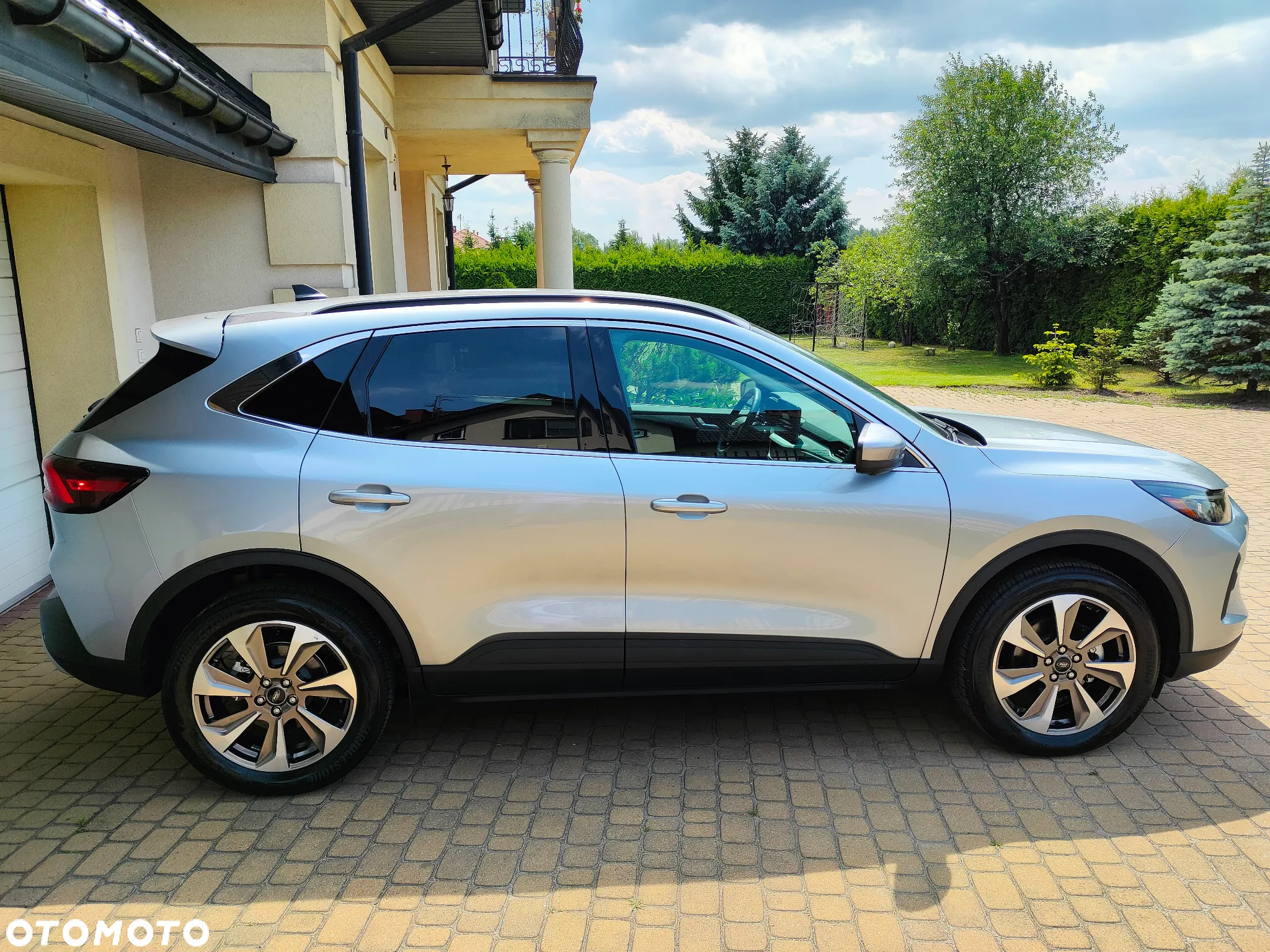 Ford Kuga - 11