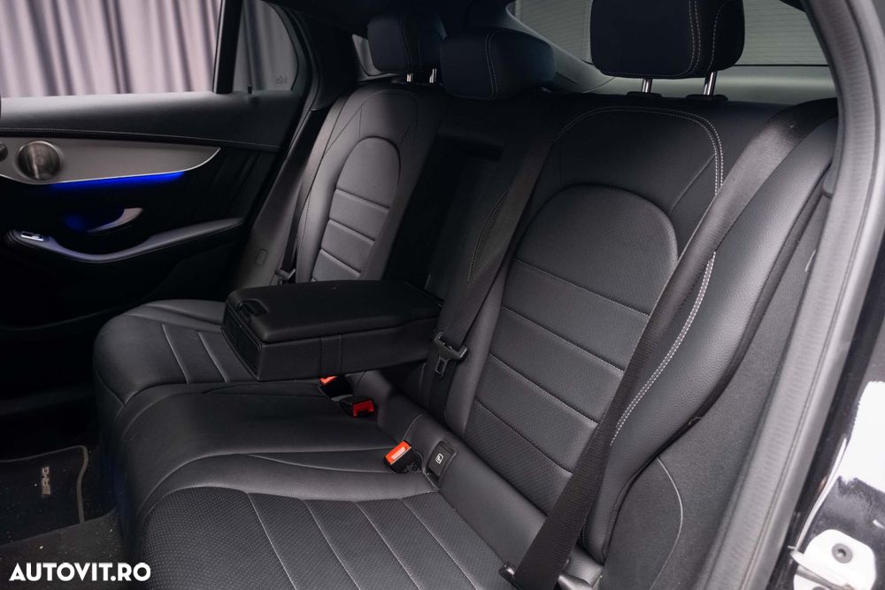 Mercedes-Benz GLC Coupe 300 4MATIC MHEV - 25