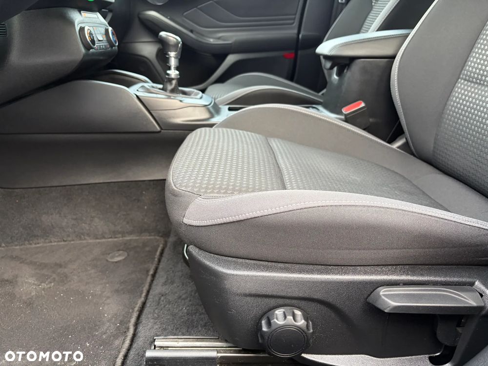 Ford Focus 1.0 EcoBoost Trend Edition - 10