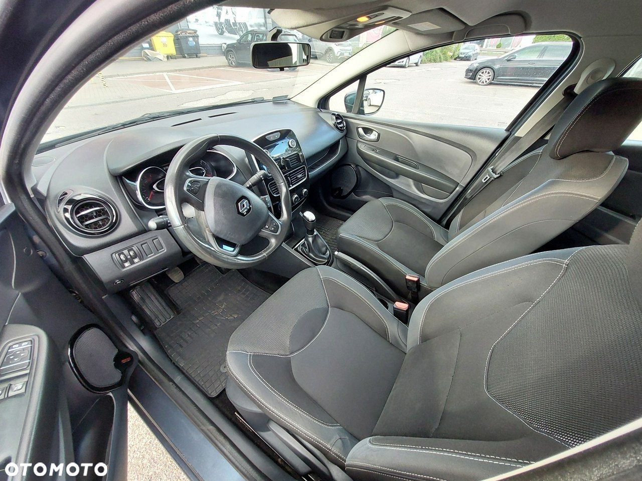 Renault Clio - 12
