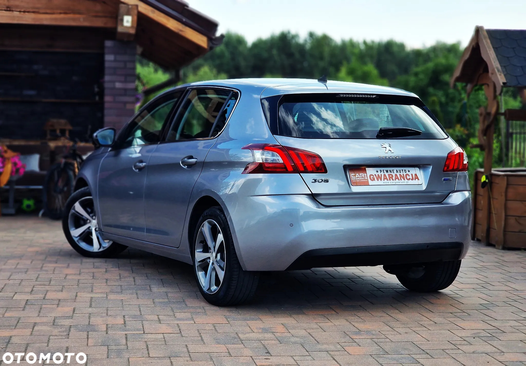 Peugeot 308 SW 1.2 PureTech Allure S&S - 20