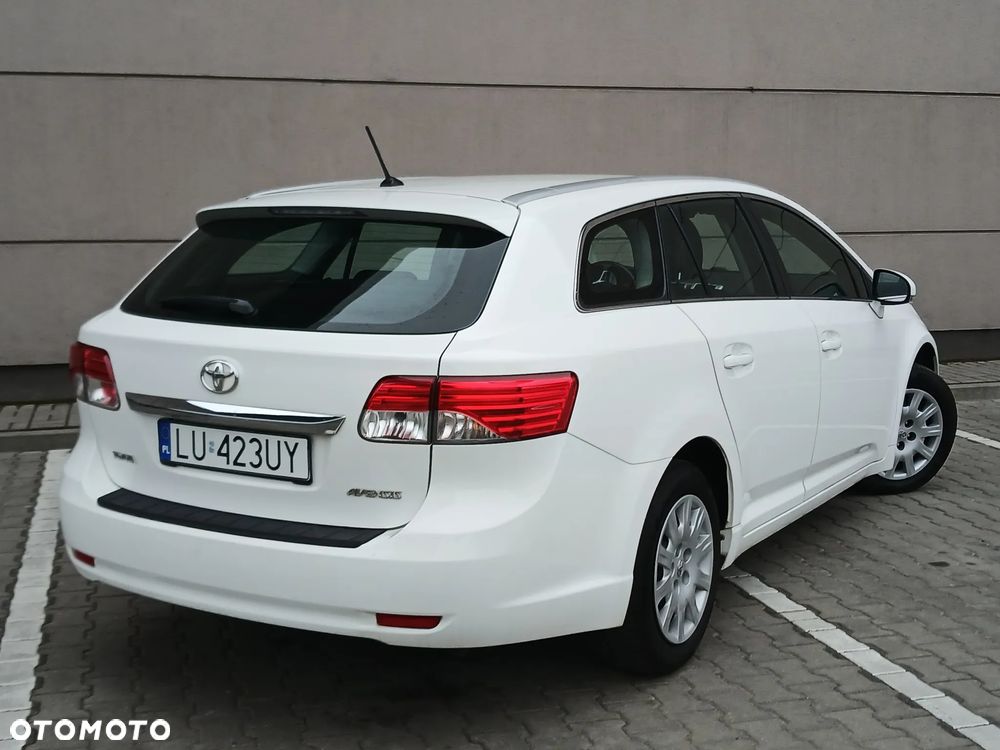 Toyota Avensis 1.8 Life - 9