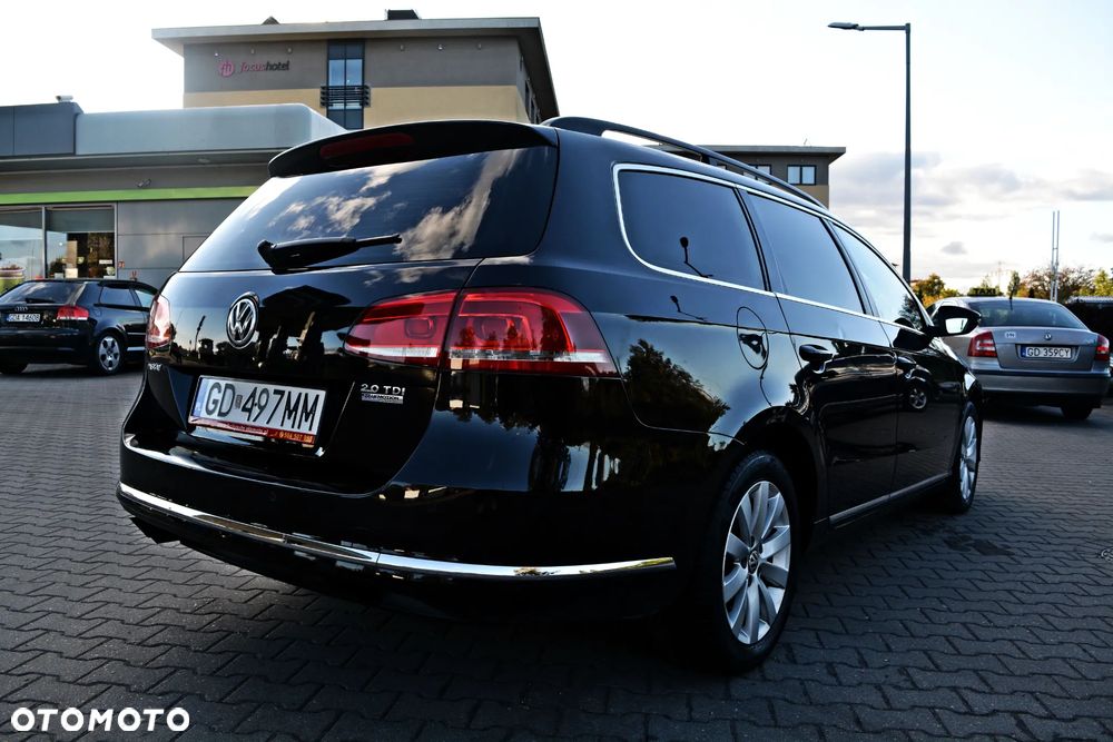 Volkswagen Passat Variant 2.0 TDI BlueMotion Technology DPF Comfortline - 14
