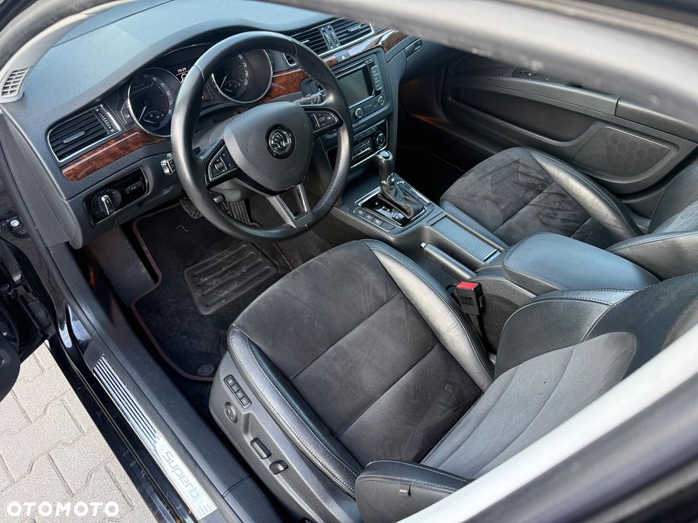 Skoda Superb 2.0 TDI PD DSG Elegance - 9