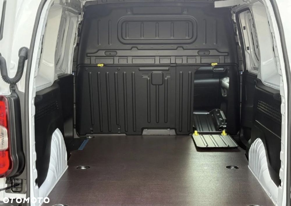 Opel COMBO - 13