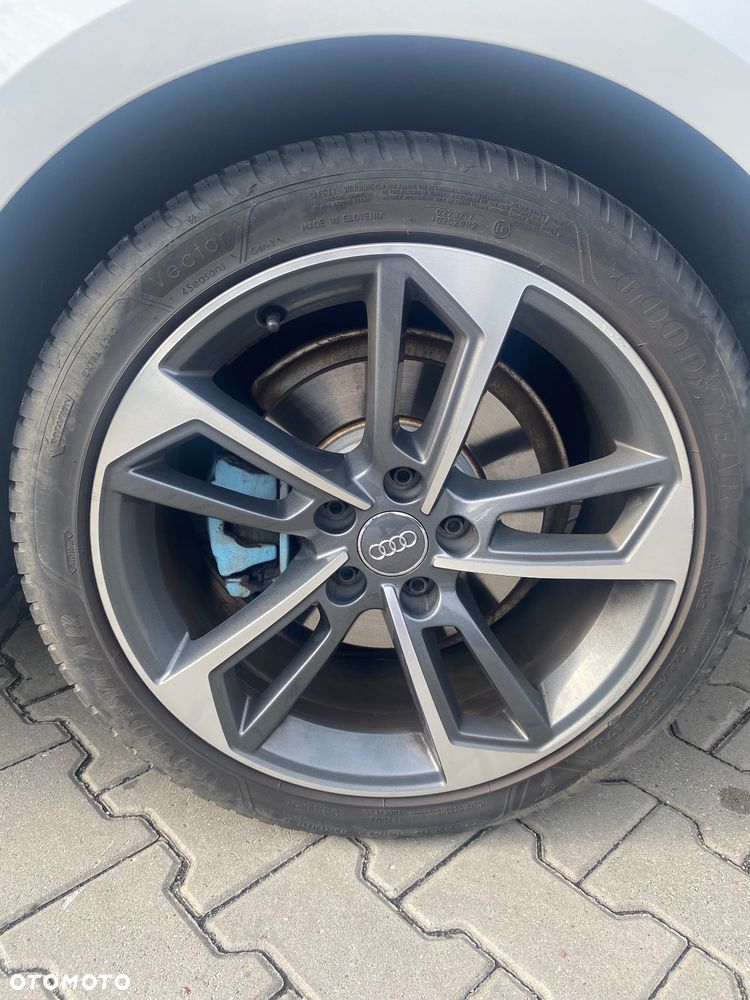 Audi A4 Avant 2.0 TDI clean diesel Multitronic - 11