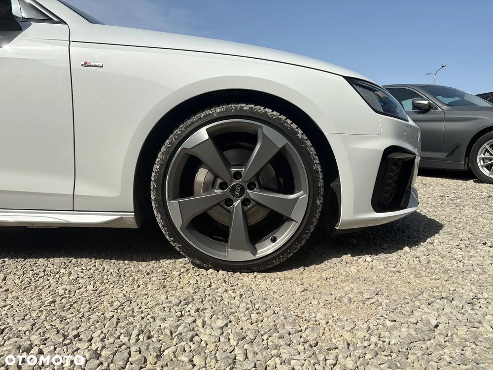 Audi A4 Avant 40 TDI mHEV Quattro S Line S tronic - 15