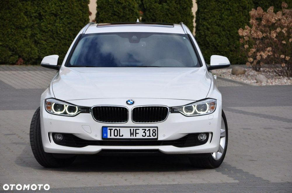 BMW Seria 3 330d xDrive Blue Performance Luxury Line - 2