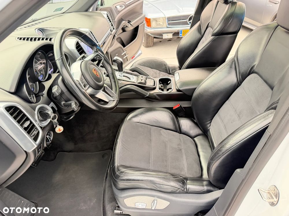 Porsche Cayenne Diesel Platinum Edition - 11