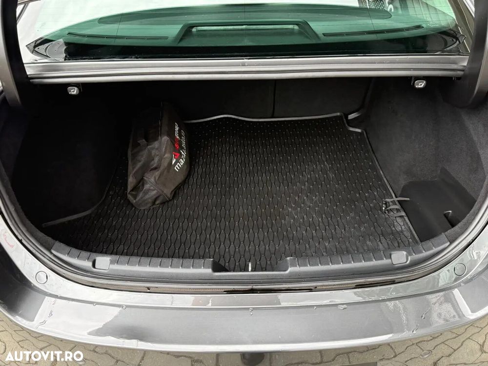 Mazda 3 G122 AT Plus - 12