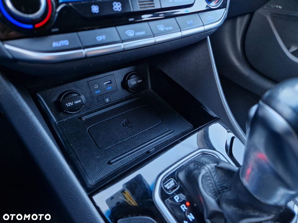 Hyundai IONIQ - 28