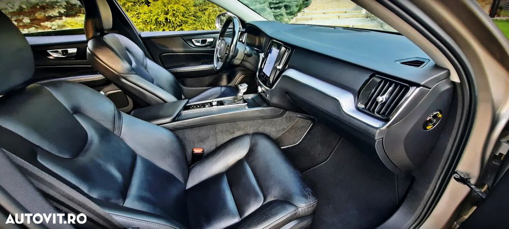 Volvo V60 D3 Geartronic Momentum Core - 26