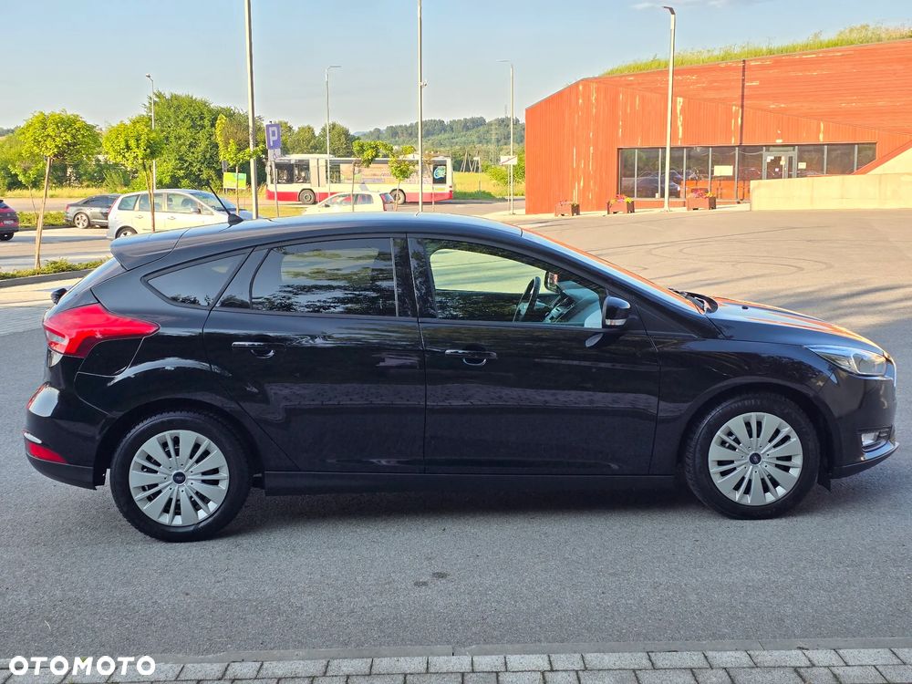 Ford Focus 1.0 EcoBoost Titanium - 5