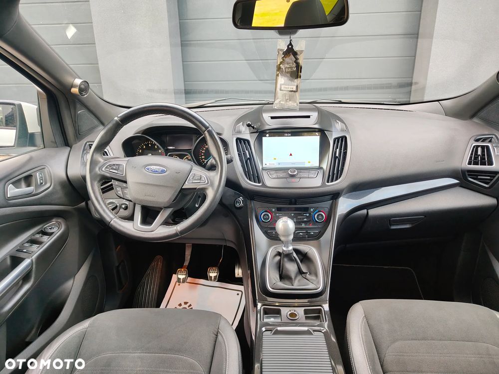 Ford Kuga 1.5 EcoBoost ST-LINE - 12