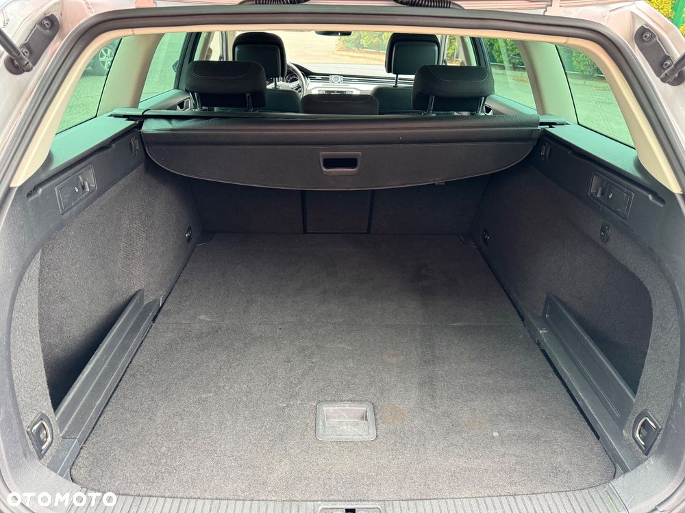 Volkswagen Passat Variant - 12