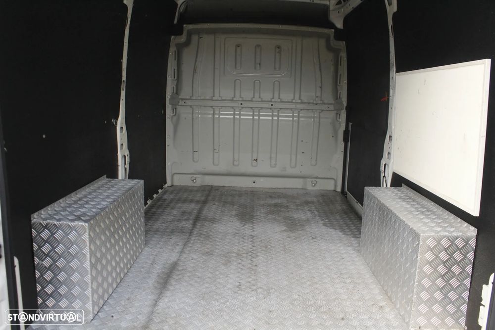 Peugeot BOXER 2.0 HDI 3 LUG. - IVA DEDUTIVEL - 25
