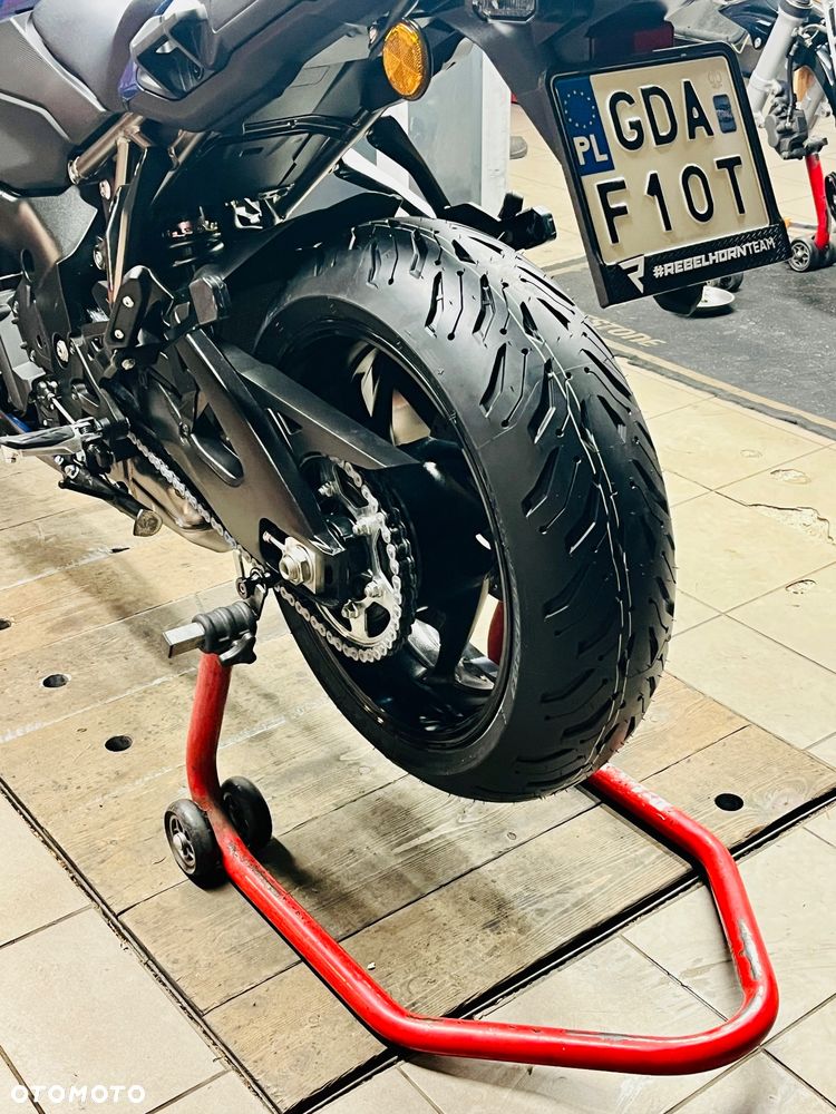 Suzuki GSX 1000 - 3
