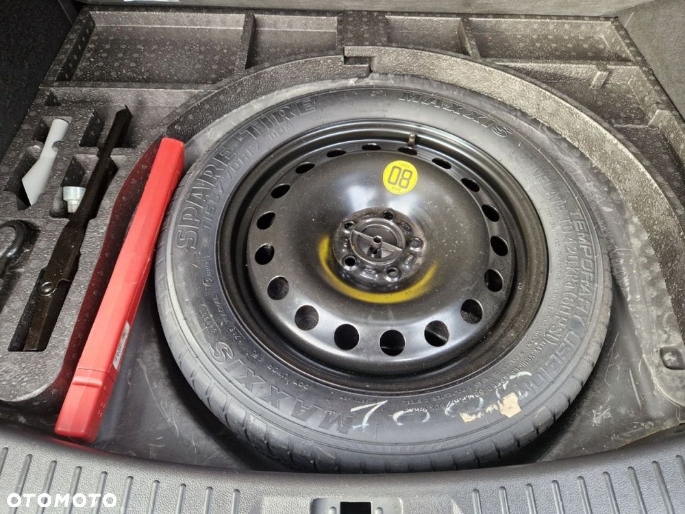 Ford Kuga 2.0 TDCi 2x4 Business Edition - 20