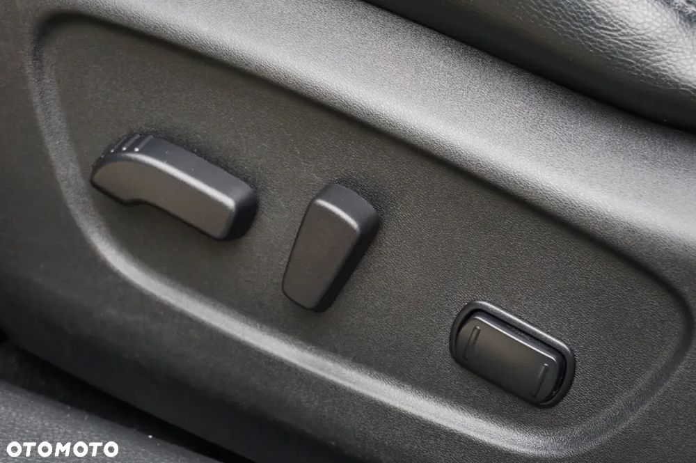 Nissan X-Trail 1.6 DIG-T Tekna 2WD 7os - 40