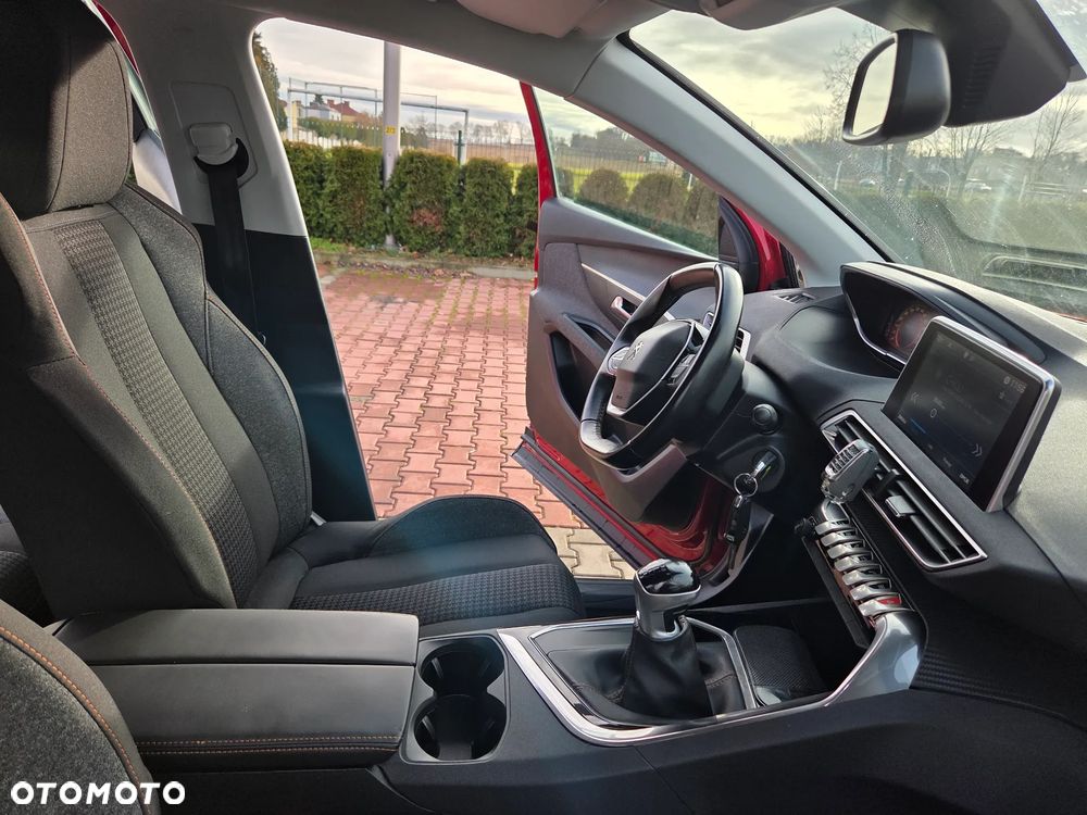 Peugeot 3008 PureTech 130 Stop & Start GPF Active - 17