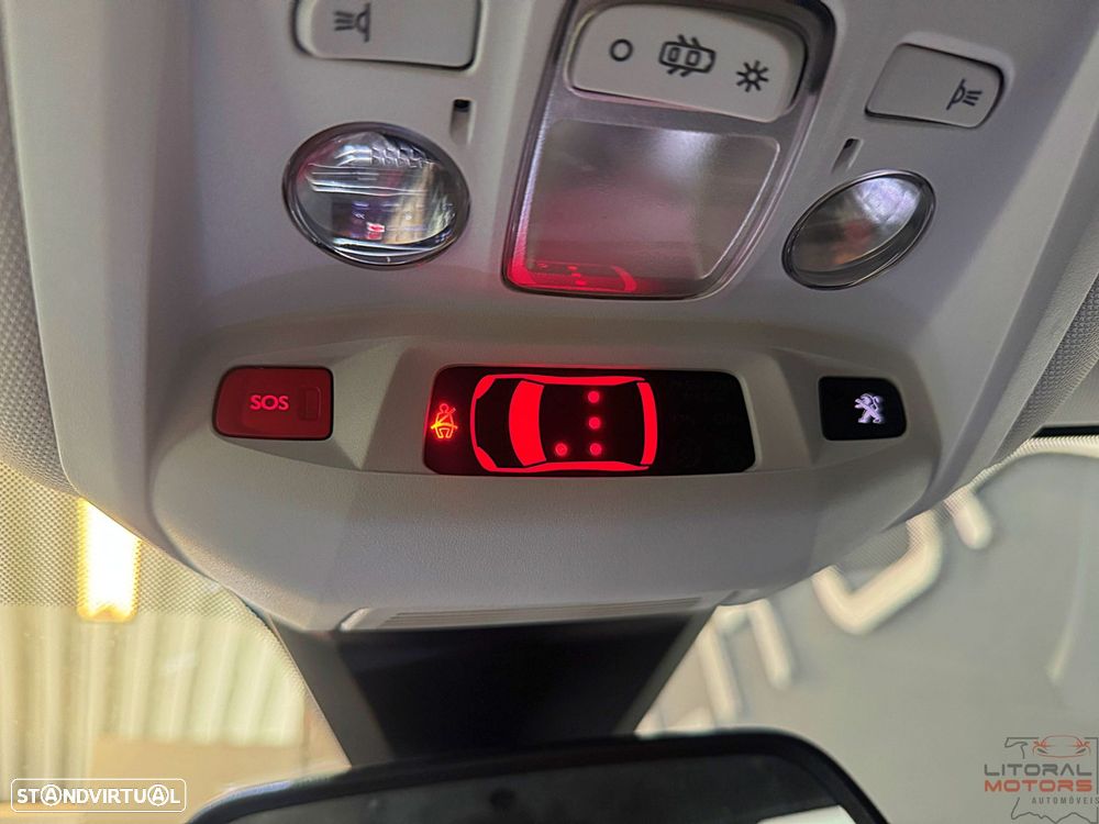 Peugeot 3008 1.2 PureTech Allure EAT8 - 21