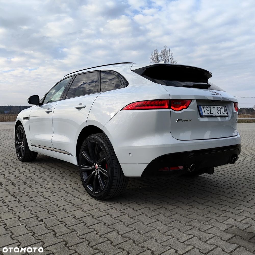 Jaguar F-Pace S AWD - 10