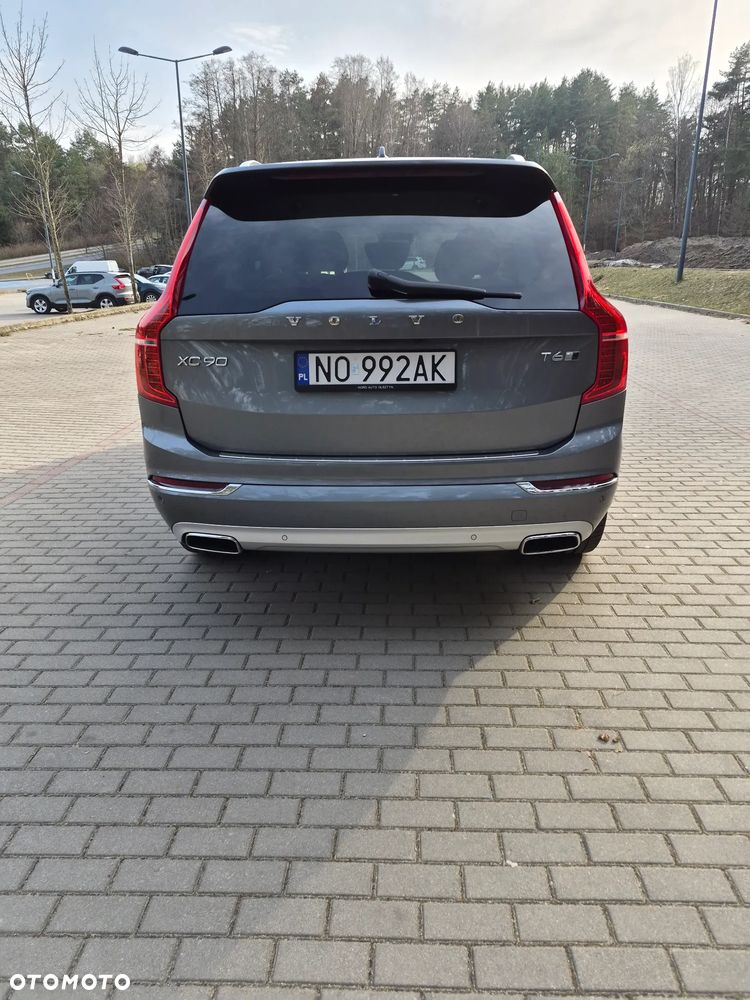 Volvo XC 90 - 5