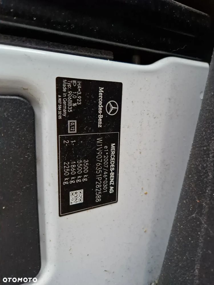 Mercedes-Benz SPRINTER 317 - 12