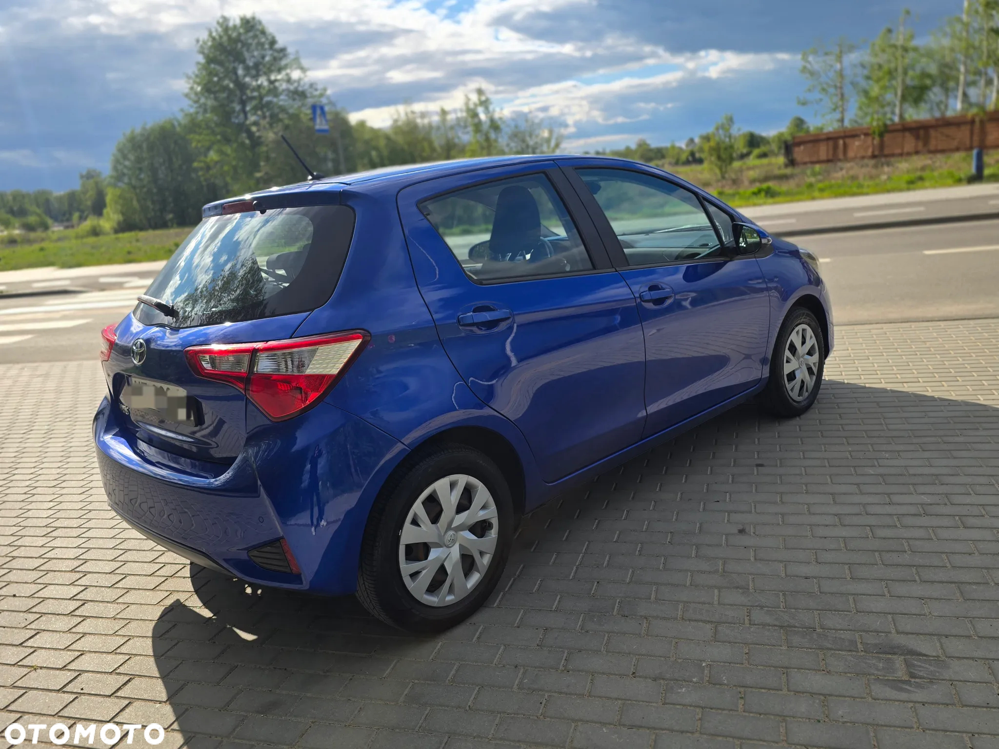 Toyota Yaris 1.5 Premium - 10