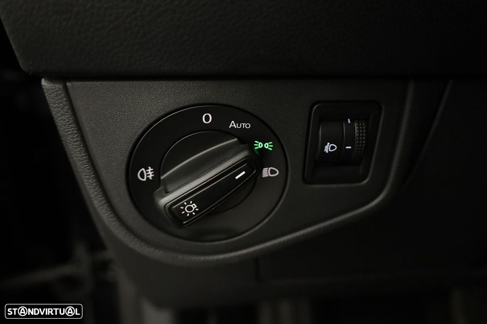 VW Taigo 1.0 TSI Urban DSG - 18