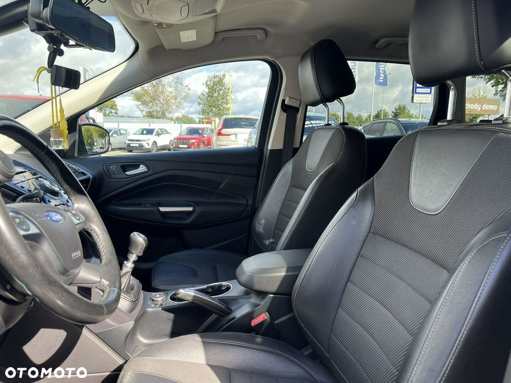 Ford Kuga - 13