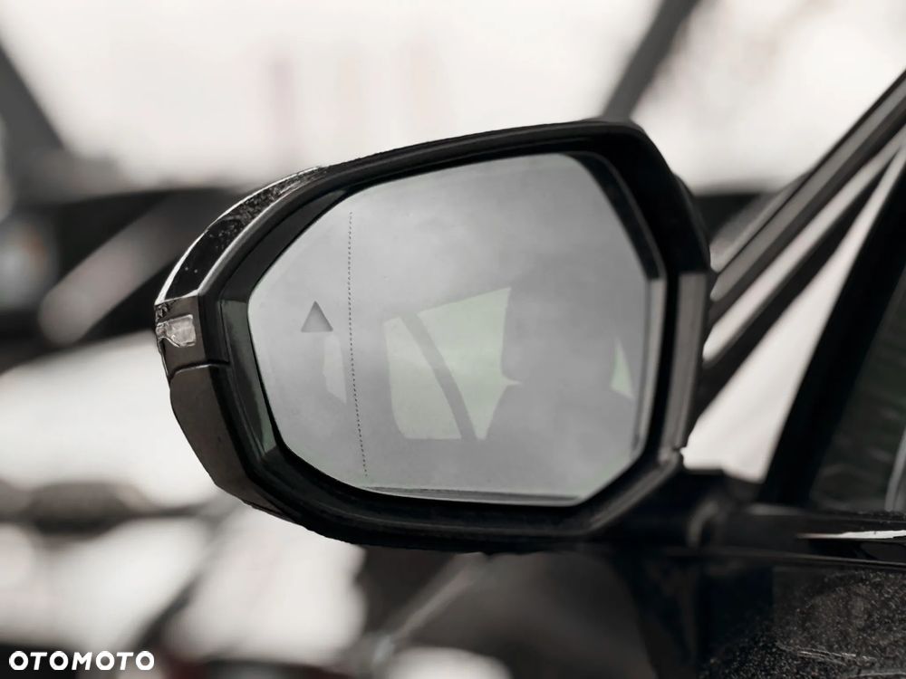 BMW Seria 5 520i - 11