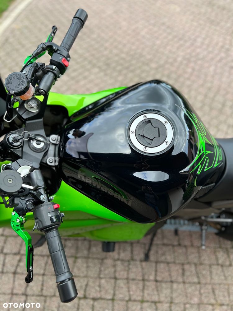 Kawasaki Ninja 1000 SX - 19