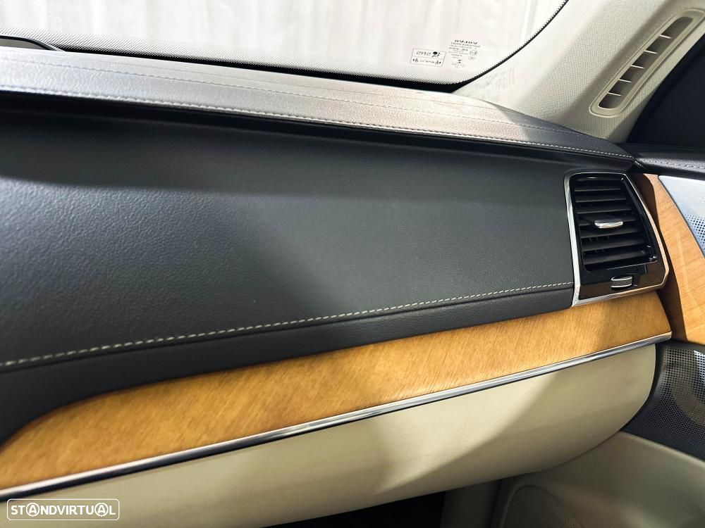 Volvo XC 90 T8 AWD Twin Engine Geartronic Inscription - 32