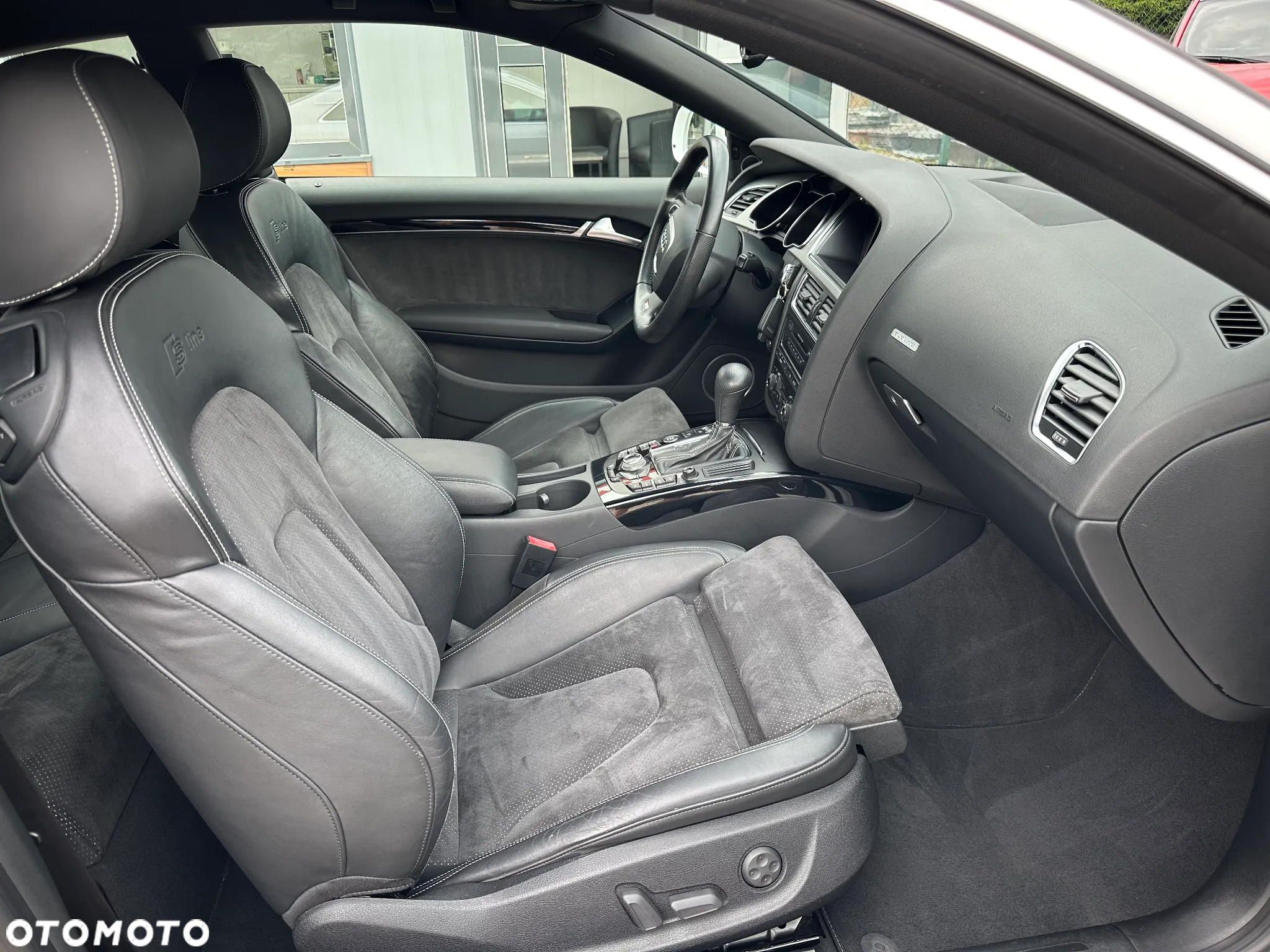 Audi A5 3.2 FSI Quattro S tronic - 11