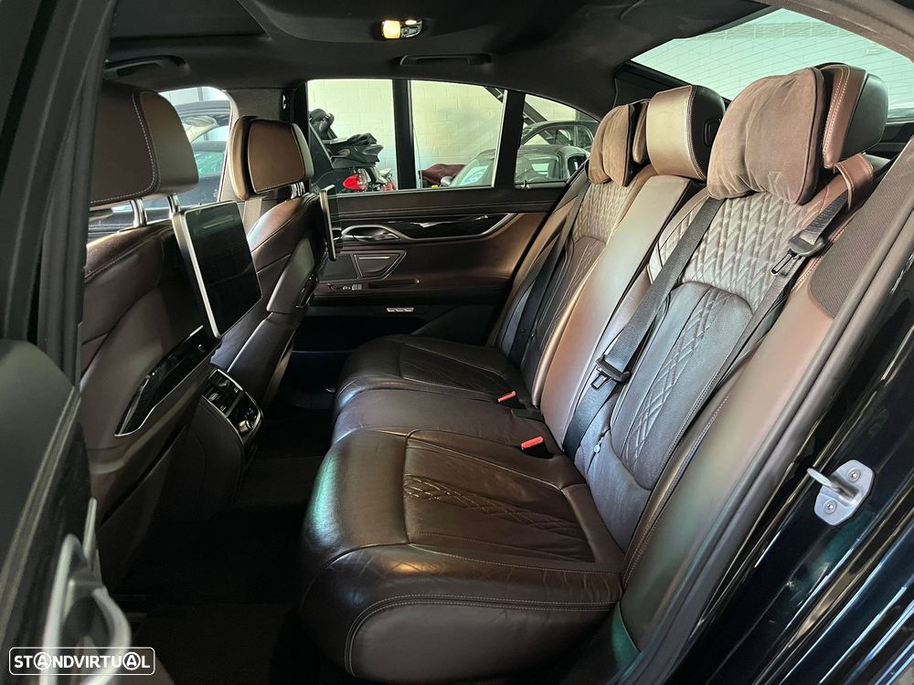 BMW 730 d Pack M - 12