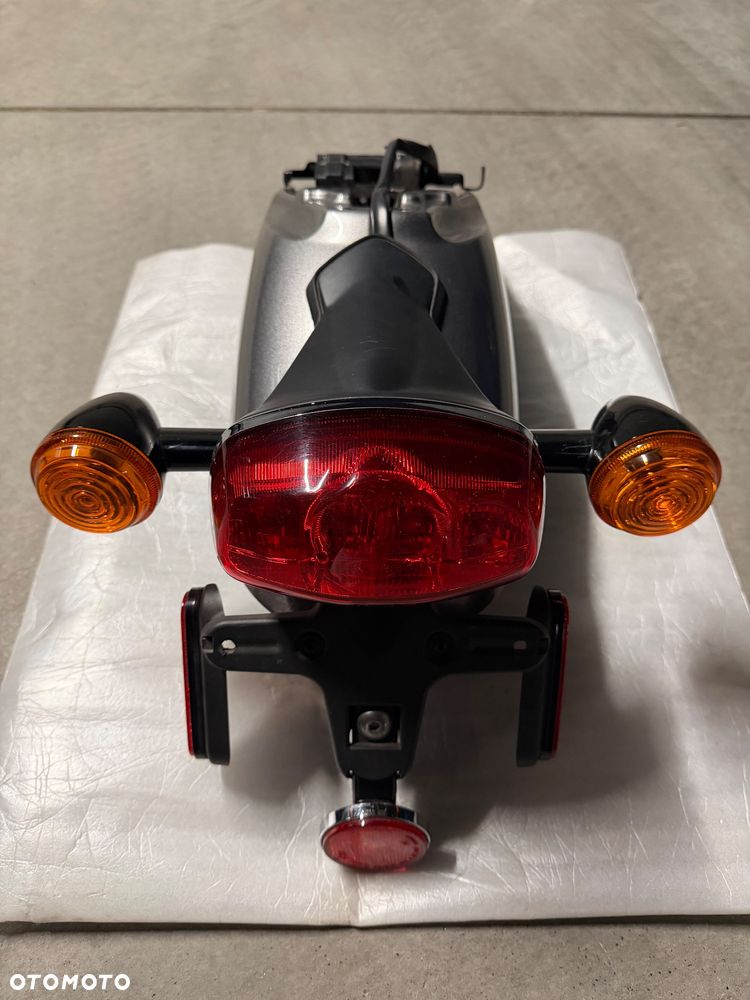 Triumph Thruxton - 18