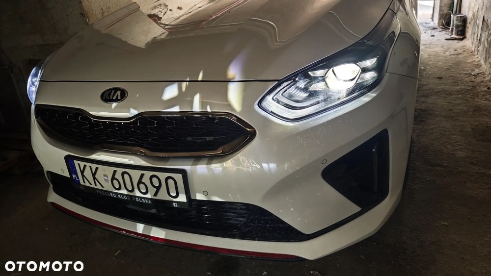 Kia ProCeed 1.6 T-GDI GT DCT - 26