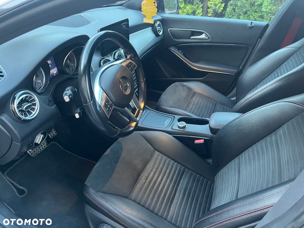 Mercedes-Benz CLA 250 4-Matic - 8