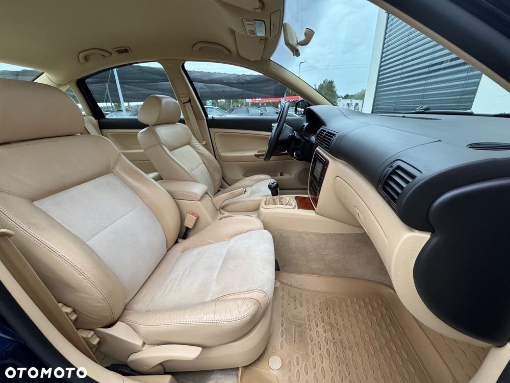 Volkswagen Passat 2.0 Exclusive - 24