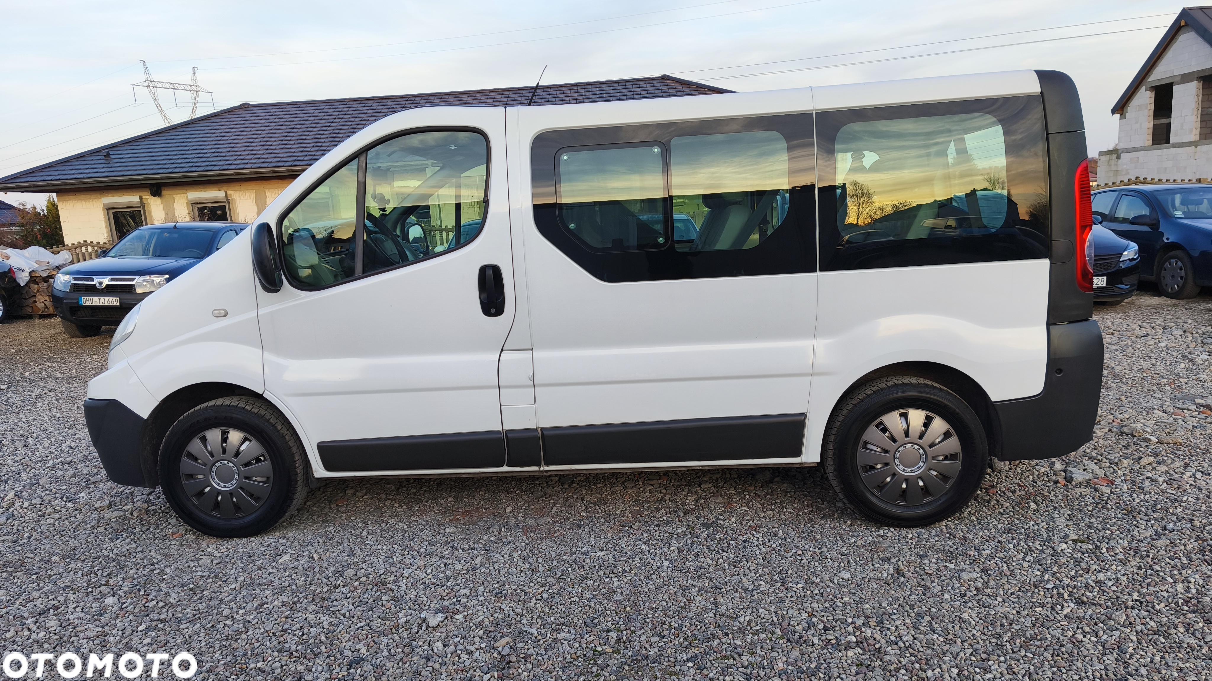 Renault Trafic - 12