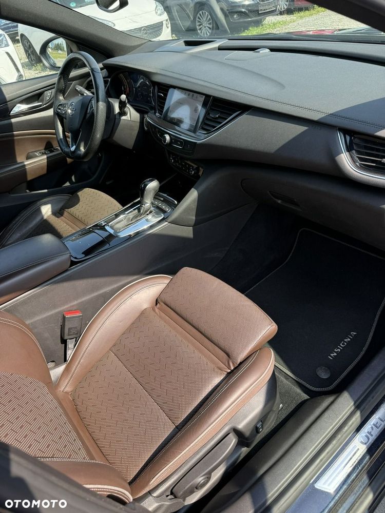 Opel Insignia - 30