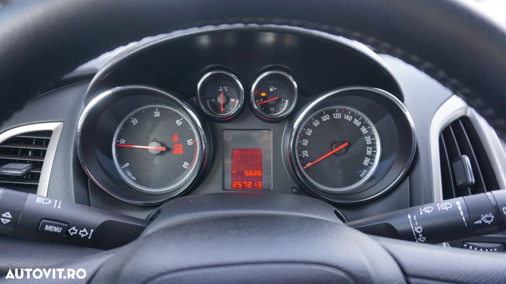 Opel Astra 2.0 CDTI DPF Innovation - 18